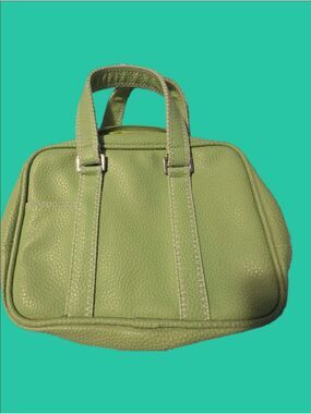 4/$67 Deal! Clinique Lime Green Tote Bag